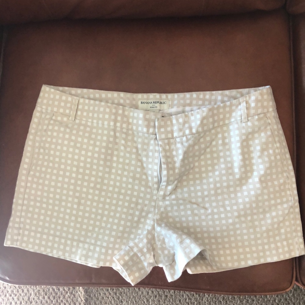 Banana republic shorts size 14